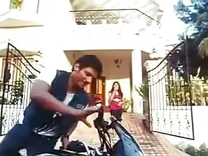 सेक्सी शौकिया लड़की  ...