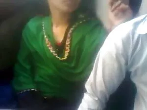 OIled जापानी चिक कर  ...
