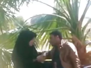शायद हमें नए सेक्सी  ...