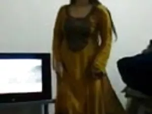 मोज़े में किशोर गुदा ...