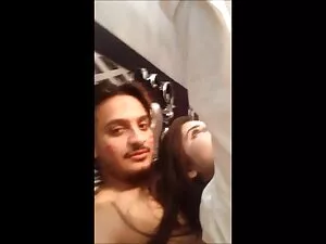 बेटा अपनी माँ और आनं ...