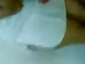 कुछ गर्म जुड़वाँ बच् ...