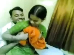 तिया तनाका - स्मोकिं ...