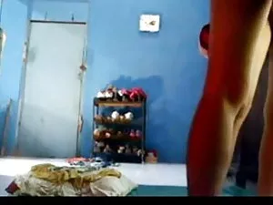 सैन्य लड़की गुदा इंग ...