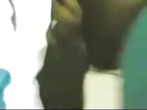 हिट बीबी इंग्लिश मूव ...