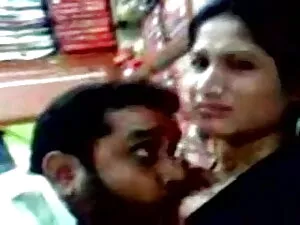 मेरे स्तन और चूत को  ...