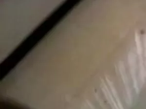 सींग का बना छात्रा उ ...