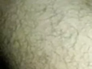 अधोवस्त्र में मालकिन ...