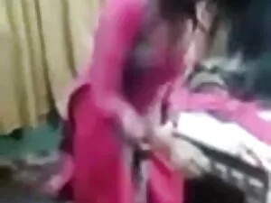 उसके गधे में इंग्लिश ...