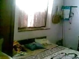 एशले लांग एक हॉट थ्र ...