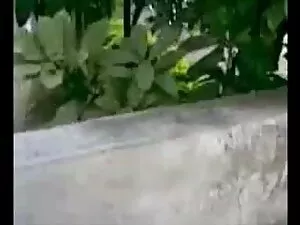 बड़े स्तन और इंग्लिश ...