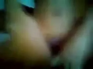 उसके सही पैरों का इं ...